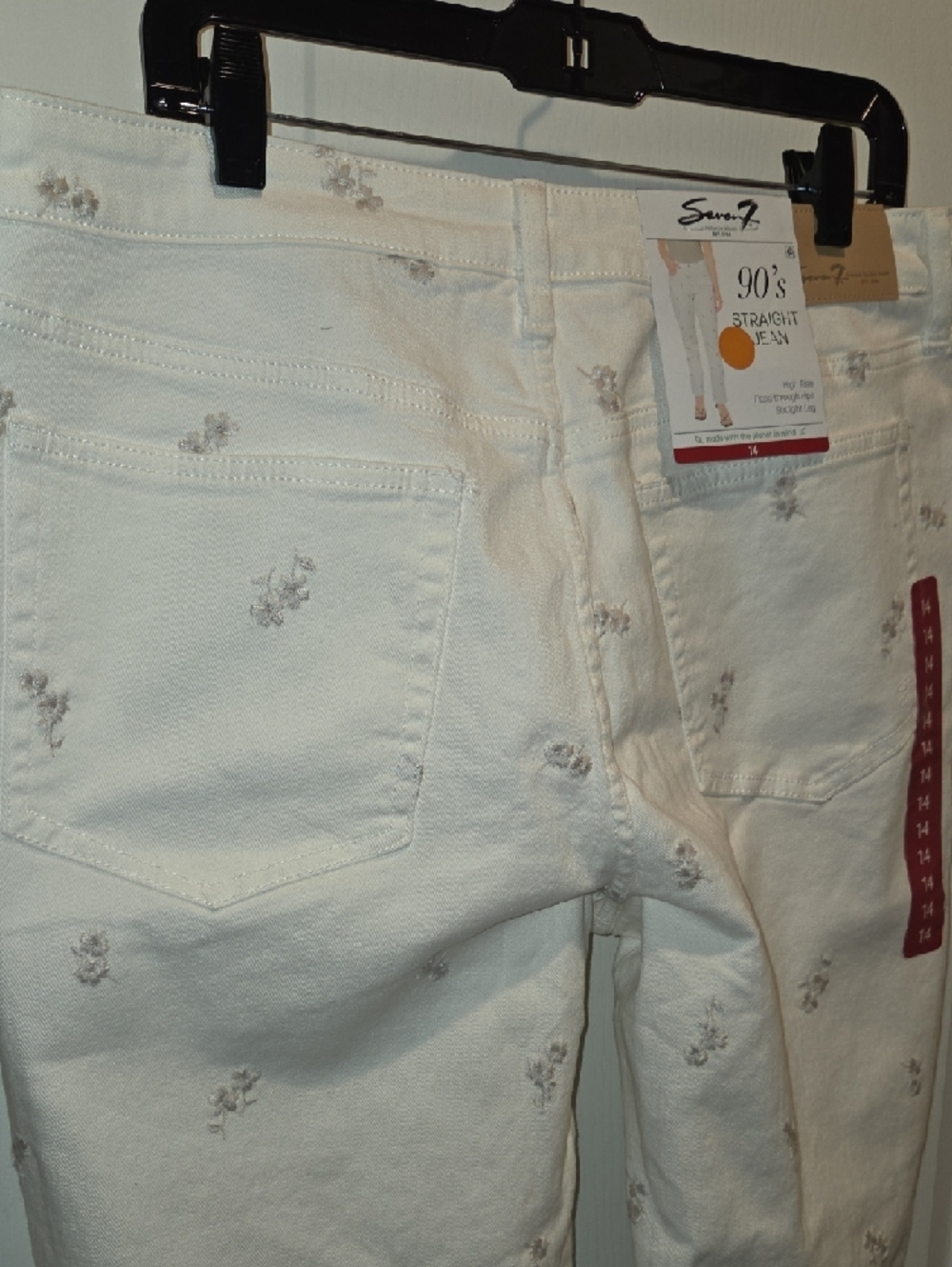 Seven7 Cream Straight Leg Jeans with Subtle Floral Embroidery - Picture 2 of 10
